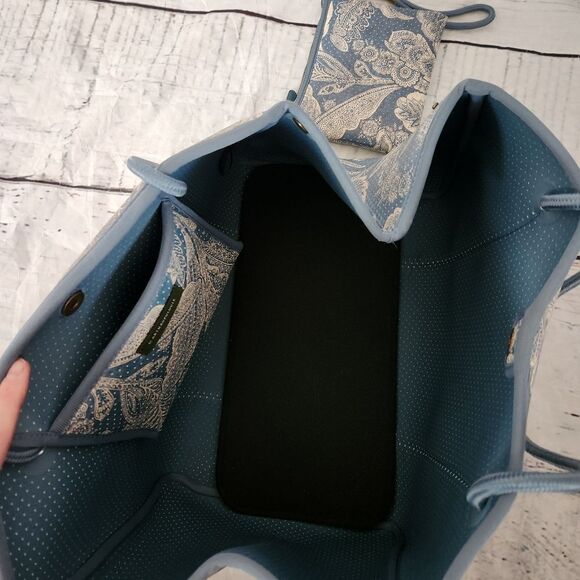 Anthropologie Tapestry Print Tote with Matching Wallet - Picture 8 of 9